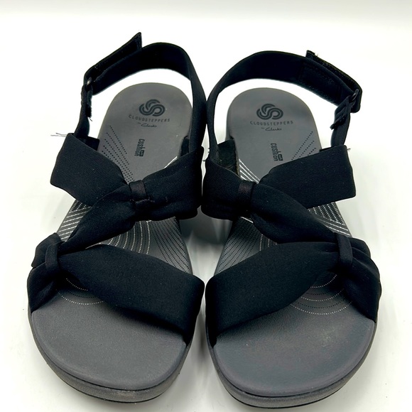 CLARKS CLOUDSTEPPERS ARLA PRIMROSE BLACK SLINGBACK SANDALS WOMEN SIZE 8 AND 12 - Picture 1 of 13